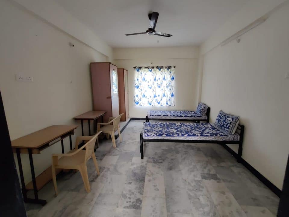 HOOLIV ANAYA | GIRLS HOSTEL IN ALANDI | GIRLS PG IN ALANDI | GIRLS ...